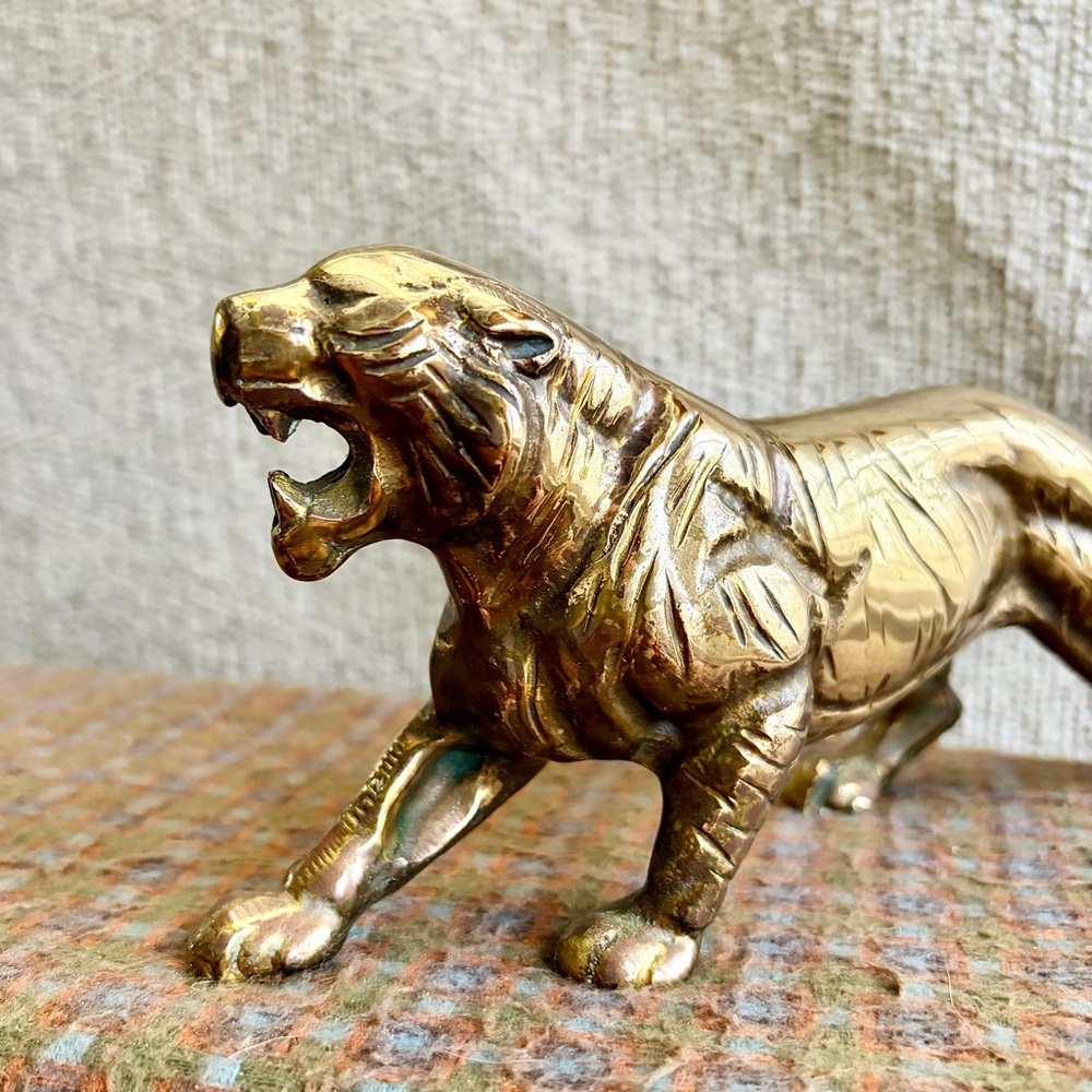 ❌SOLD❌ Vintage 1970s Solid Brass Prowling Tiger Figurine, EXCELLENT Condition! - Picture 3 of 11